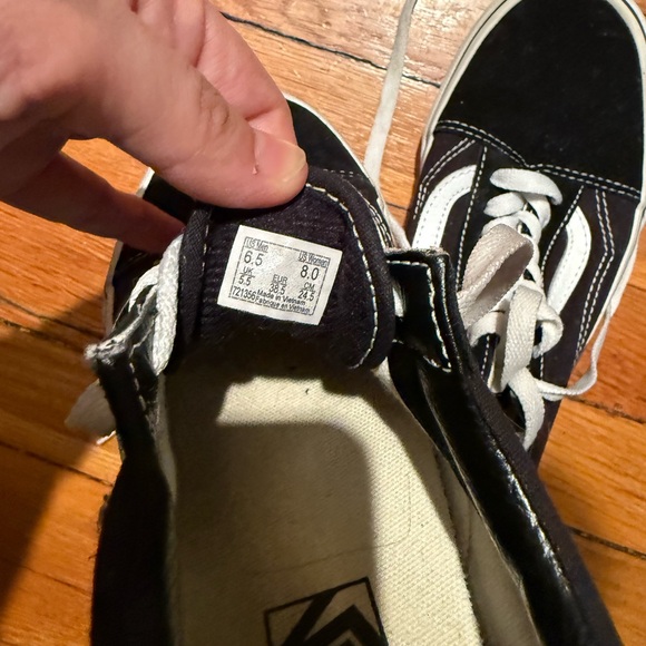 Vans Classic Black and White Lace-Up Shoes - Picture 3 of 4